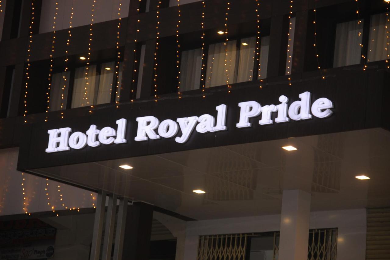 Hotel Royal Pride Ahmedabad Exteriör bild